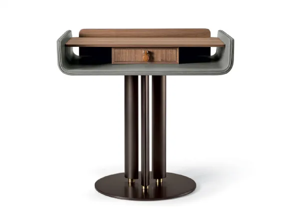 Tavolino in legno e pelle con piedistallo in metallo bronzato e ottone Nara di Bodema