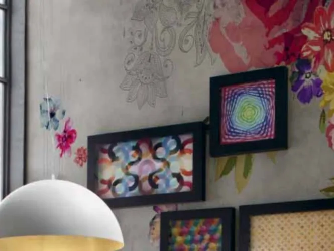 Carta da parati con grandi fiori colorati Ken di Adriani e Rossi