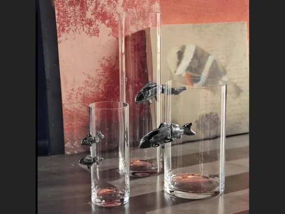 Vaso con due pesci in ceramica colore peltro Illusion Fish di Adriani e Rossi