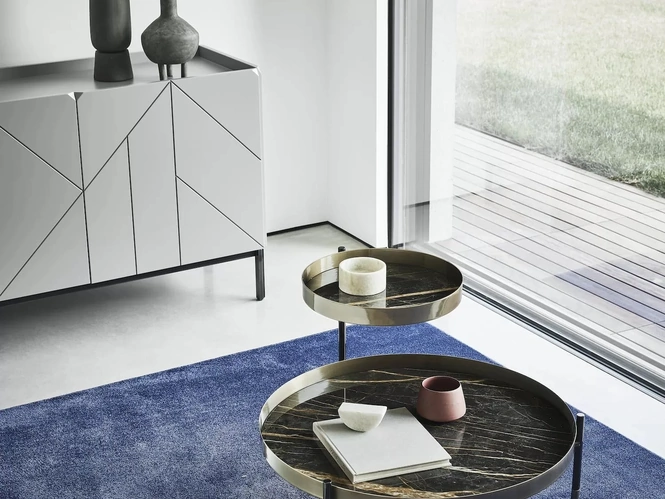 Tavolino Planet con piani in SuperMarmo e struttura in acciaio laccato di Bontempi