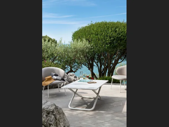 Tavolino in metallo Easy di Connubia