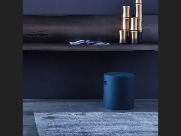 Pouf cilindrico Nappe in gres porcellanato di Adriani e Rossi