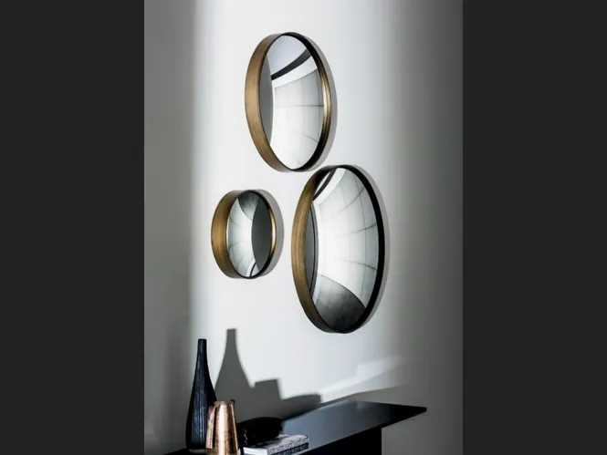 Specchio Sail con cornice in metallo laccato finitura ottone brunito di Sovet