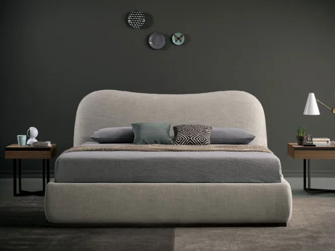 Letto Aurore in legno e tessuto di Bodema