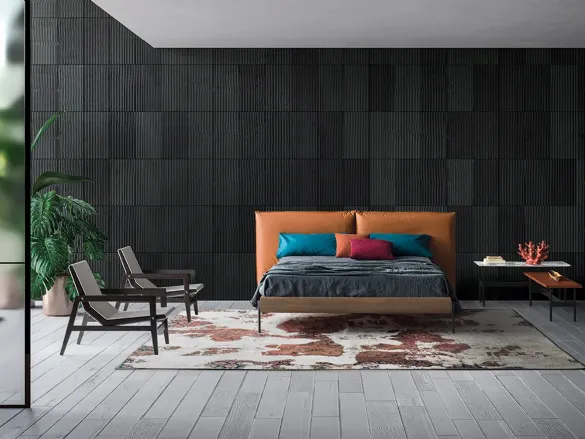 Letto con testiera in pelle imbottita con giroletto in Rovere Chloè Elegance di Devina Nais