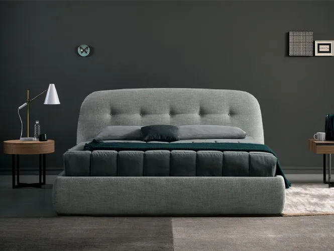 Letto Sophie in legno e tessuto di Bodema