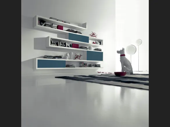 Mobile sospeso Side 18 in finitura rovere vivo laccato inverno e ante scorrevoli in vetro satinato laccato avio di Fimar