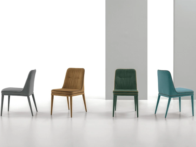 Sedia Dallas rivestita in morbida microfibra di Target Point