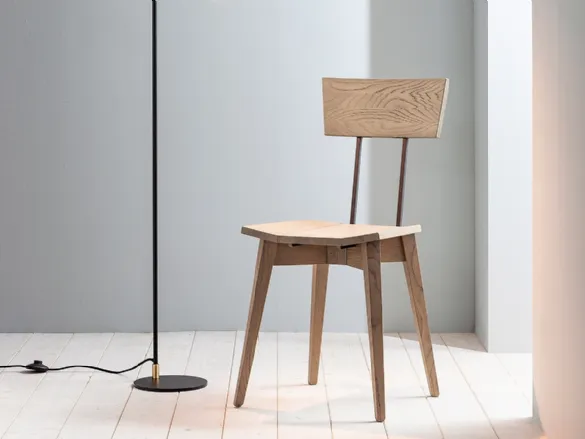 Sedia SD241 in Rovere massello di Devina Nais