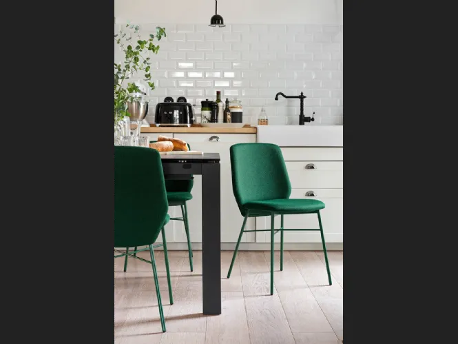 Sedia in tessuto con gambe in metallo Sibilla soft di Connubia