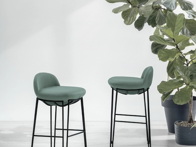 Sgabello di design Vovo Plus di Target Point