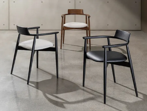 Sedia Xenial in legno con seduta imbottita di Sovet