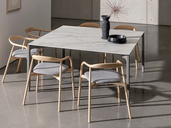 Tavolo quadrato Bone in ceramica di Sovet