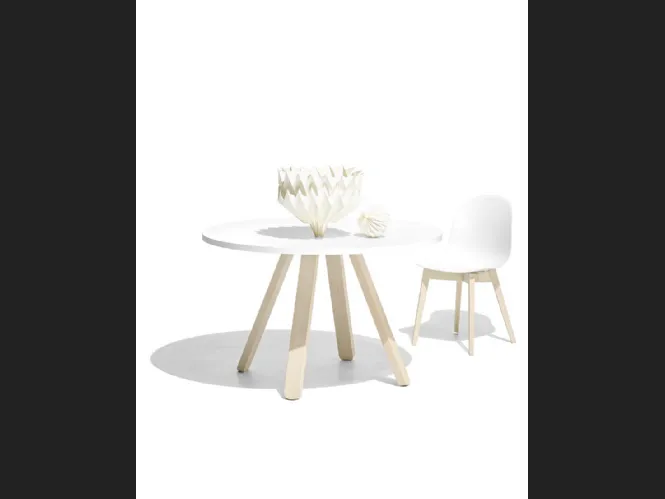 Tavolo rotondo in laminato bianco e base in legno di faggio sbiancato Stecco di Connubia