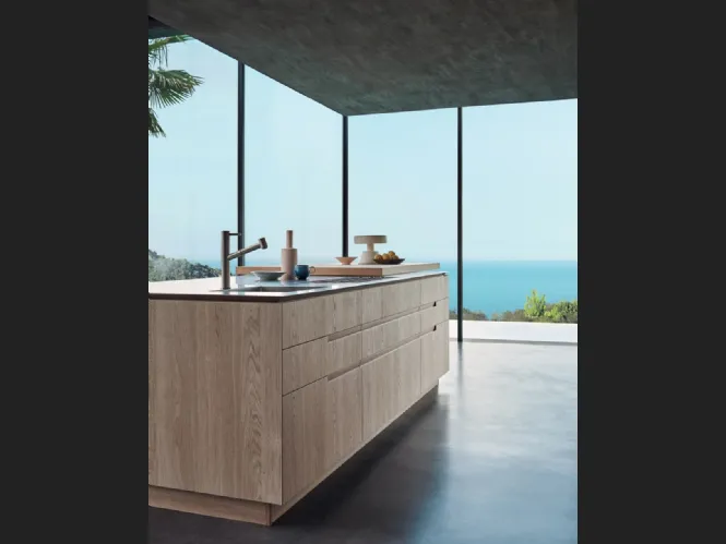 Cucina su misura lineare N_Elle Living by the sea in essenza di Rovere Nordico e top in acciaio inox di Cesar