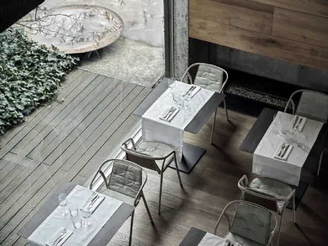 Tavolo con base in acciaio laccato Alter basso Outdoor di Bontempi